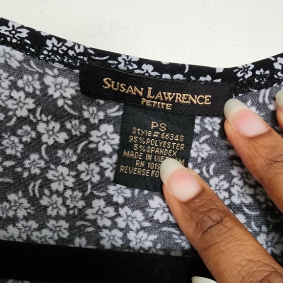 [Pick 2 Items for $8!] Susan Lawrence Petite Ruffle Top Size PS - Picture 3 of 3